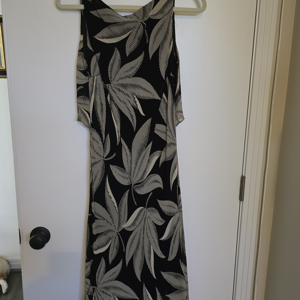 Chic One Shoulder Black and White Leaf Dress